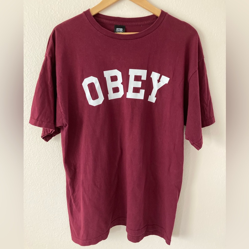 Men’s Obey t-shirt